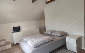 Billig Overnatning Taet Pa Badestrand Og Jesperhus